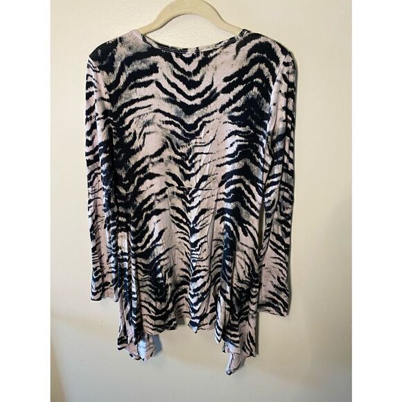 Carole Little Animal Print Tunic - Picture 5 of 6